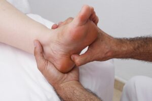 foot reflexology, reflex foot sigmoid, health, alternative therapies, natural therapies,